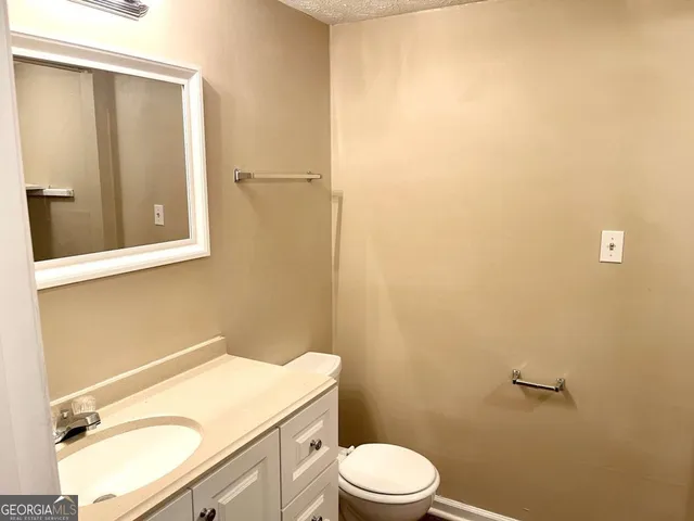 $1,295 | 145 Meadowbrook Court, Unit C, Fayetteville, GA 30215