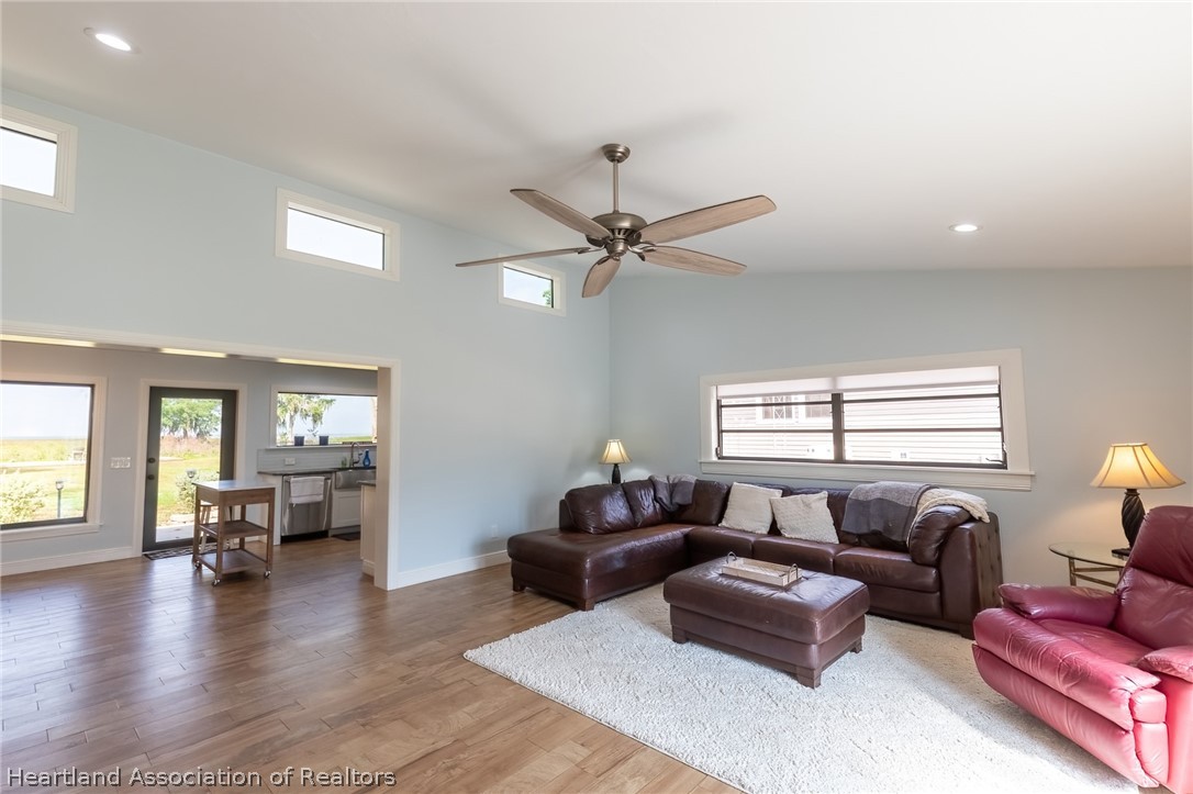 102 Squirrel Point Lorida, FL 33857 - Photo 9 of 47
