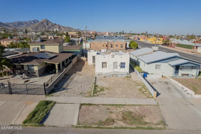 a view of a house with a outdoor space