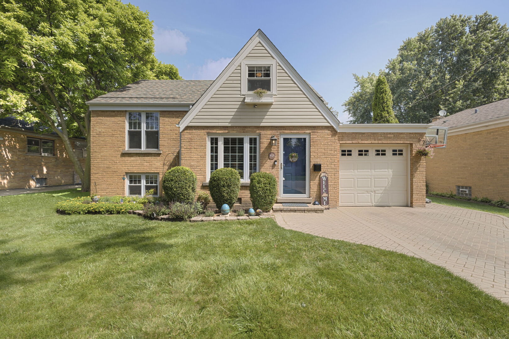 9024 30th Street Brookfield, IL 60513 - Photo 1 of 36