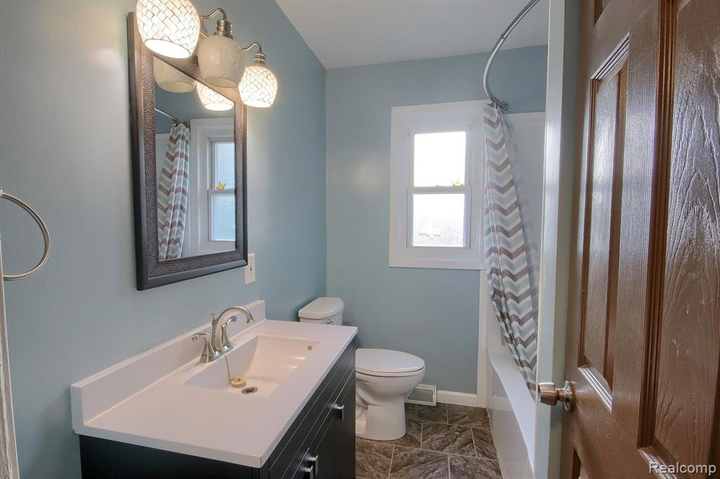 7900 Hannan Road Wayne, MI 48184 - Photo 18 of 38