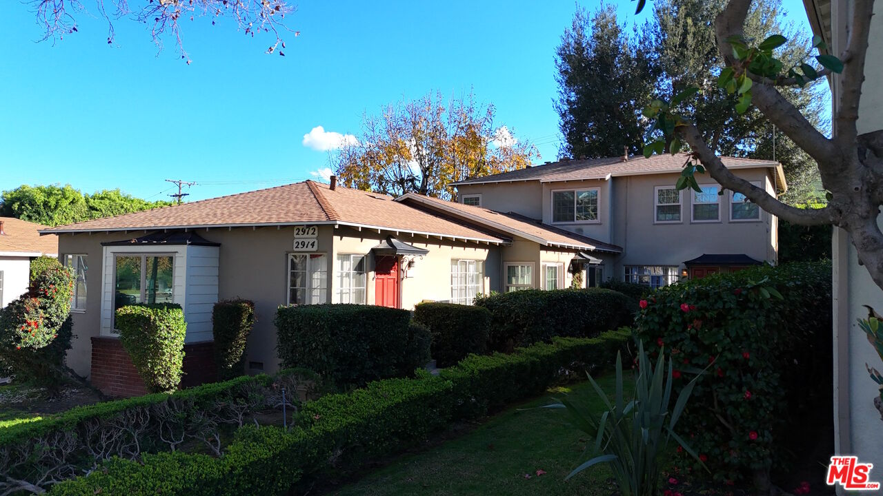 2912 West Riverside Drive Burbank, CA 91505 - Photo 16 of 16 a front view of a house with a garden