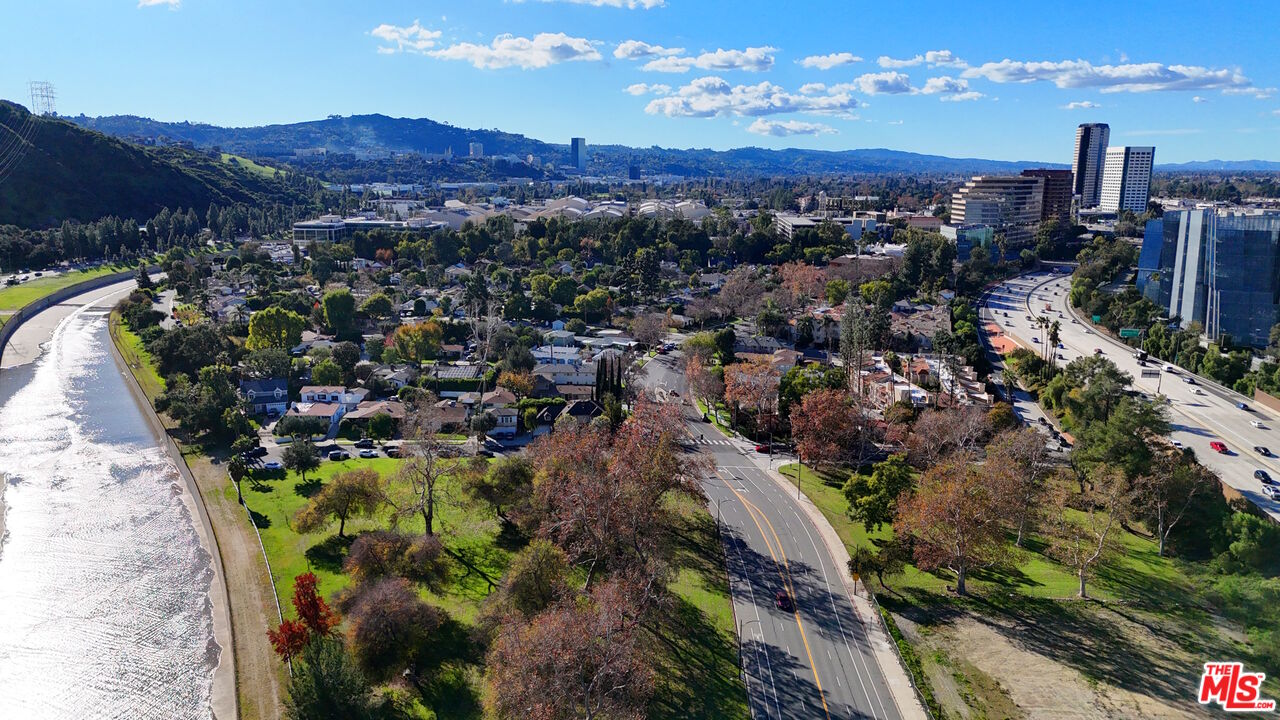 2912 West Riverside Drive Burbank, CA 91505 - Photo 6 of 16 a view of a city with a lake