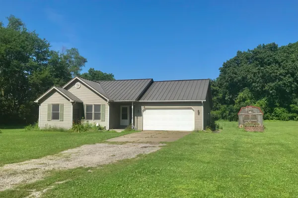 $249,900 | 11348 Riverside Drive, White Pigeon, MI 49099