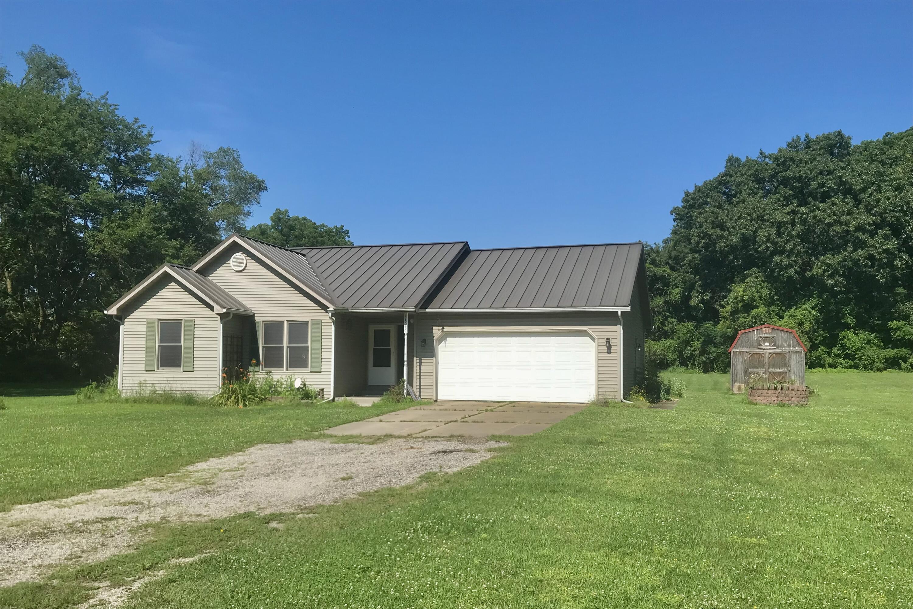 11348 Riverside Drive White Pigeon, MI 49099 - Photo 1 of 25 IMG_9213