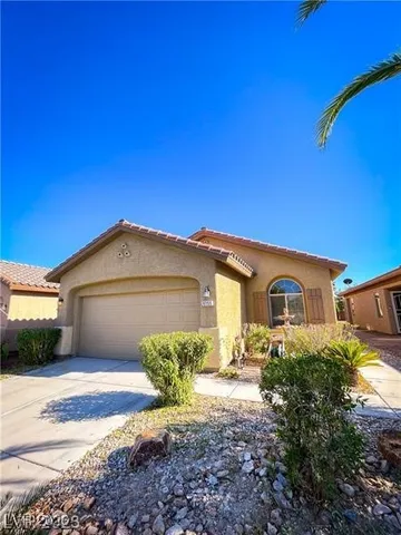 $1,725 | 6155 Saddle Horse Avenue, Las Vegas, NV 89122