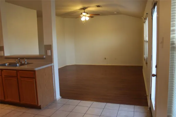 $2,250 | 508 Quartz Street, Arlington, TX 76002