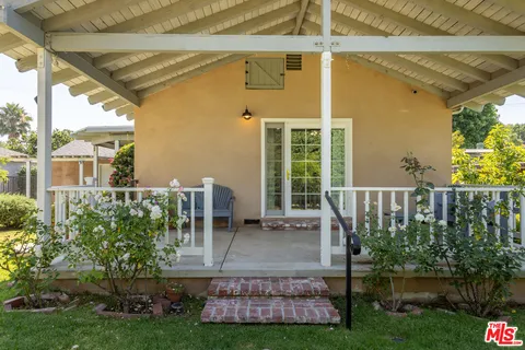 $899,000 | 8362 Shirley Avenue, Northridge, CA 91324