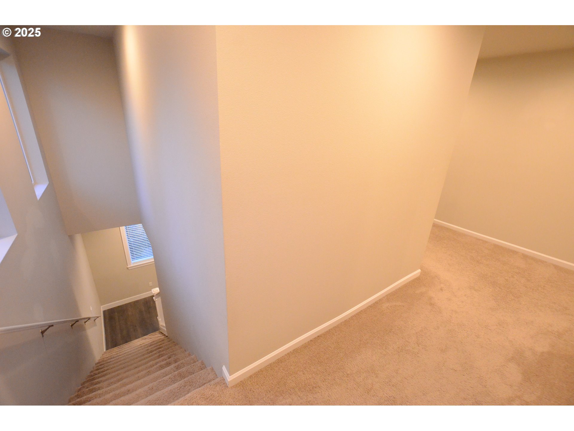 15557 Southwest Wren Lane Beaverton, OR 97007 - Photo 9 of 28 a view of an empty room