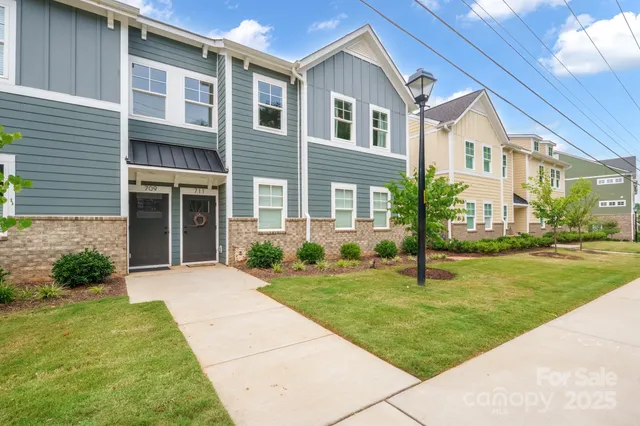 $302,000 | 711 Beaty Street, Davidson, NC 28036