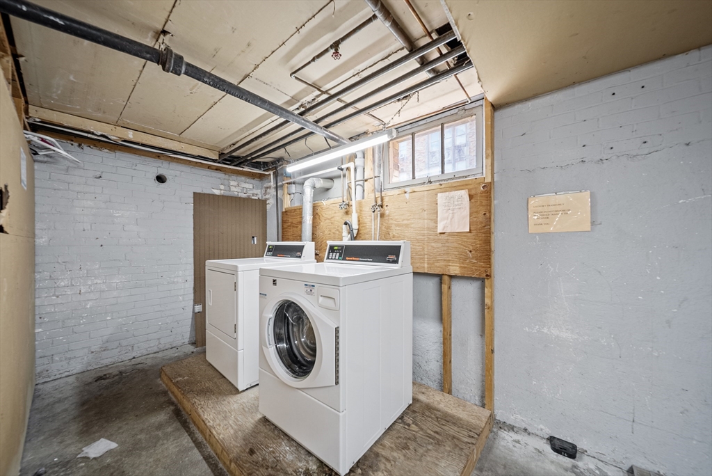 52 High Street, Unit 5 Methuen, MA 01844 - Photo 11 of 32 a utility room with dryer and washer