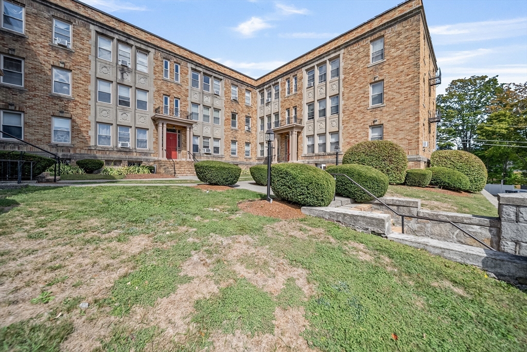 52 High Street, Unit 5 Methuen, MA 01844 - Photo 2 of 32 a view of building with yard