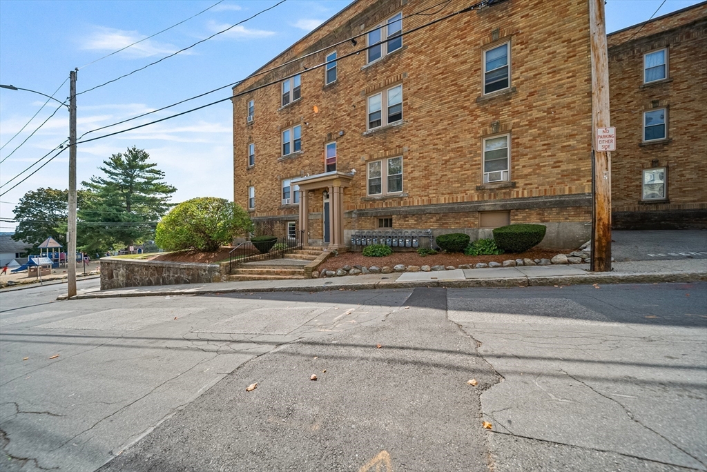 52 High Street, Unit 5 Methuen, MA 01844 - Photo 5 of 32 a front view of a building
