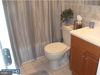38 Gaping Rock Road Levittown, PA 19057 - Photo 11 of 12 Gallery Image 11