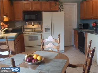 38 Gaping Rock Road Levittown, PA 19057 - Photo 6 of 12 Gallery Image 6