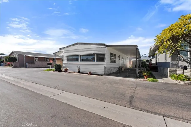 $189,000 | 9080 Bloomfield Avenue, Unit 72, Lakewood, CA 90630