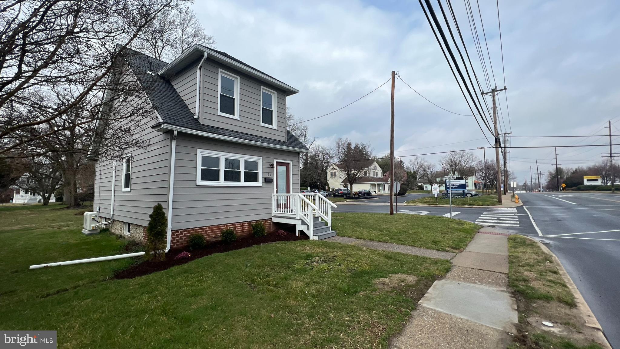 123 East Laurel Road Stratford, NJ 08084 - Photo 2 of 33