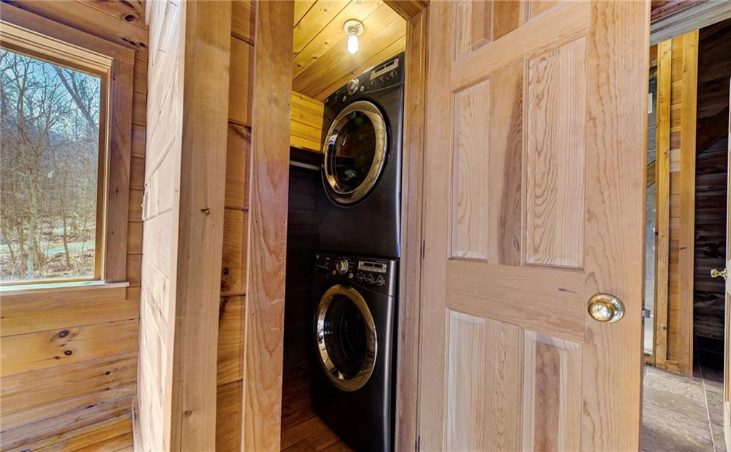 245 Silver Rock Road Adrian, PA 16210 - Photo 26 of 50 a utility room with dryer and washer