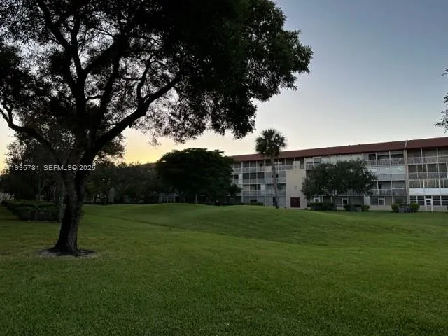 $1,950 | 13255 Southwest 9th Court, Unit 405G, Pembroke Pines, FL 33027