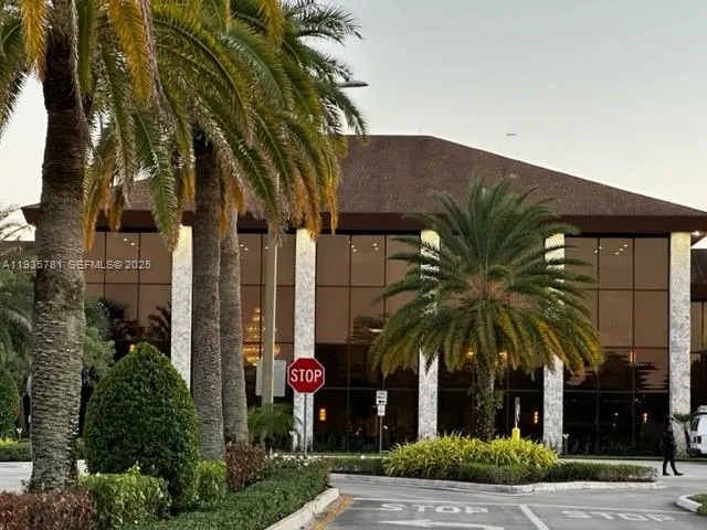 $1,950 | 13255 Southwest 9th Court, Unit 405G, Pembroke Pines, FL 33027