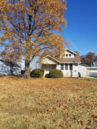 $1,600 | 13 North Service Road, St. Peters, MO 63376