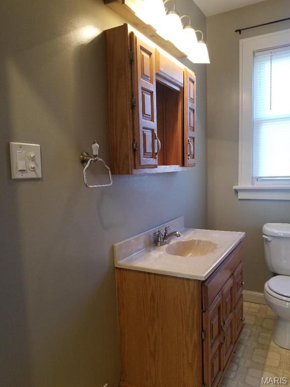 13 North Service Road St. Peters, MO 63376 - Photo 15 of 36