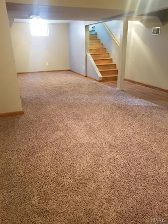 $1,600 | 13 North Service Road, St. Peters, MO 63376