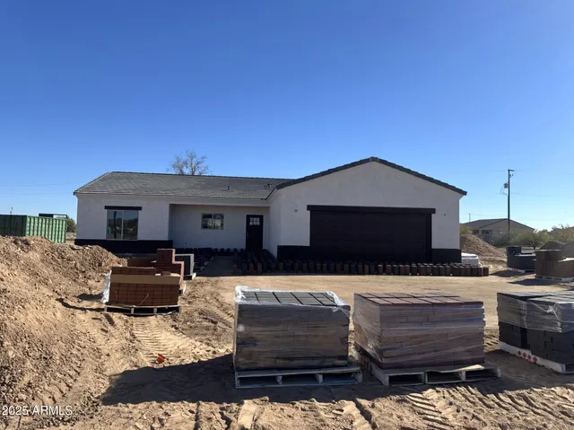 a front view of house with yard