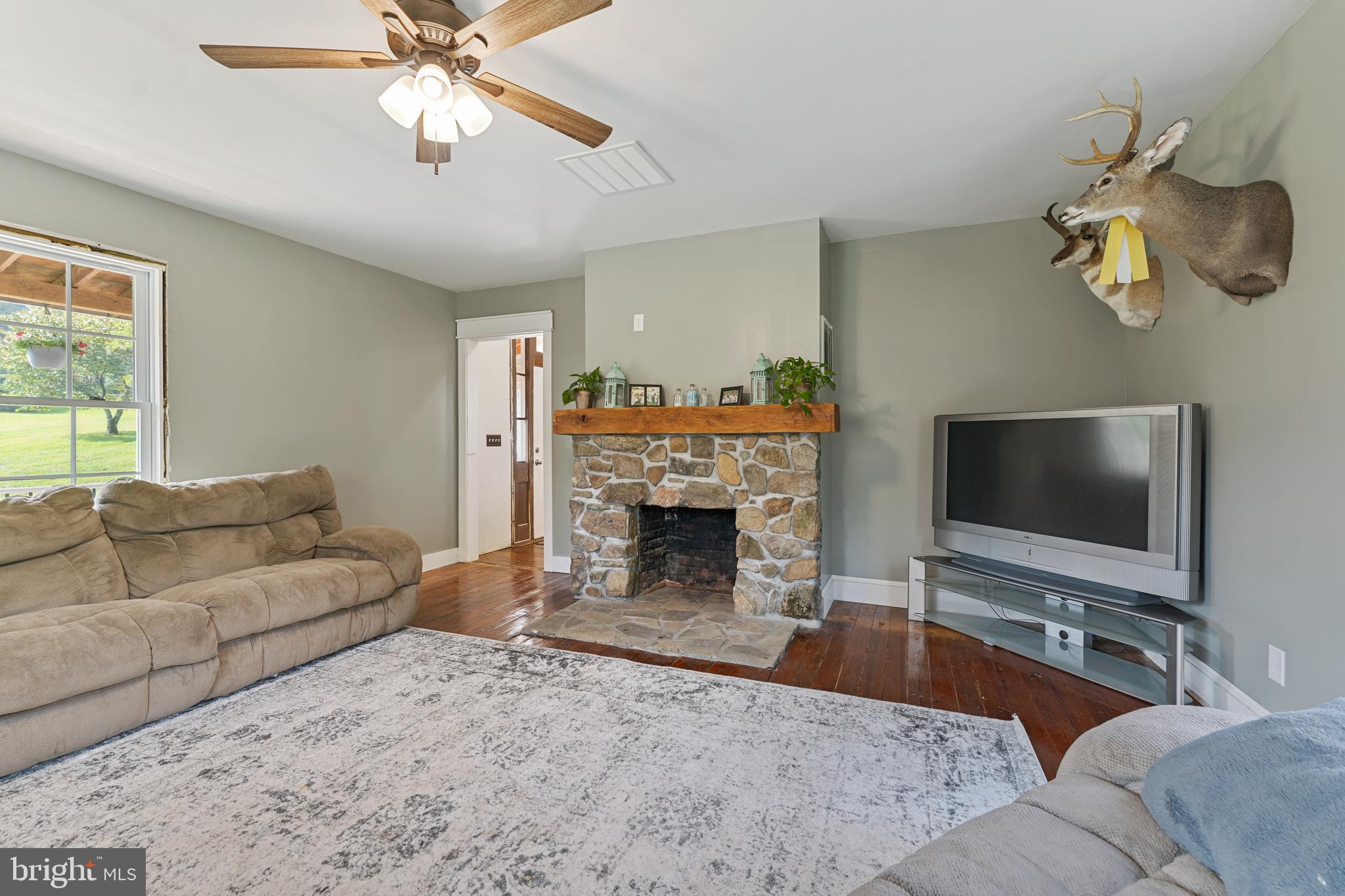 43 Briar Patch Lane Boston, VA 22713 - Photo 18 of 73 Living Room