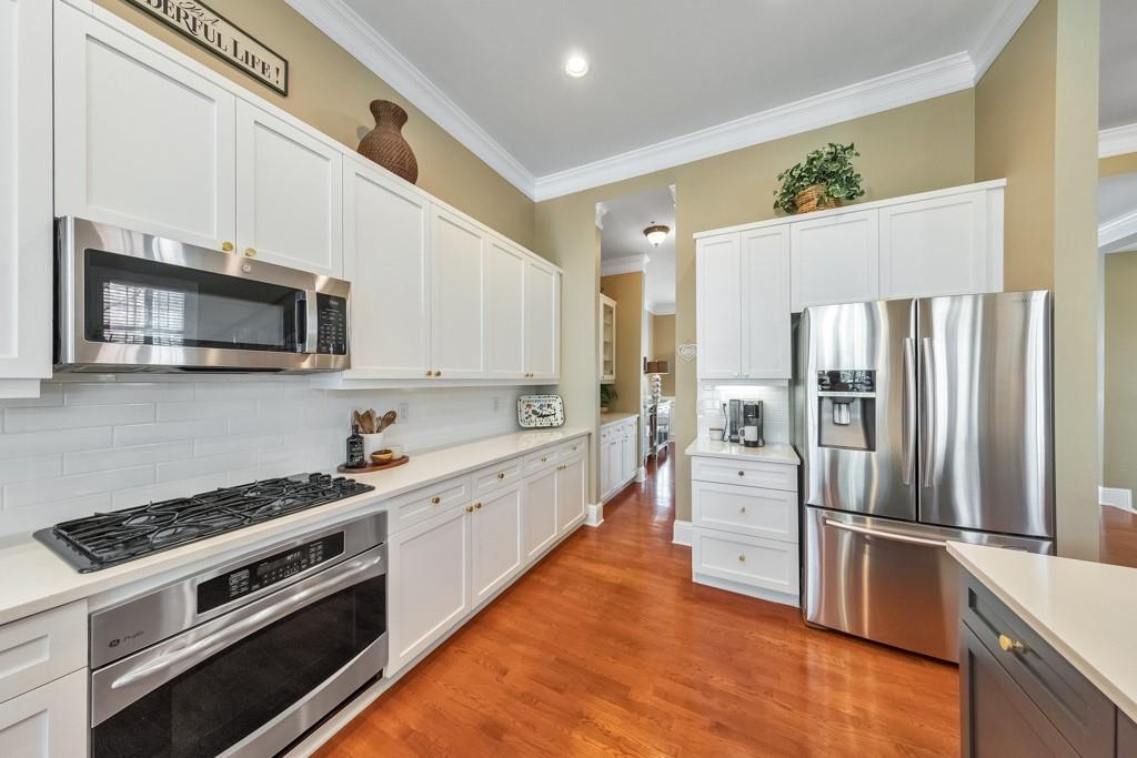 1043 Emory Parc Place Decatur, GA 30033 - Photo 12 of 51