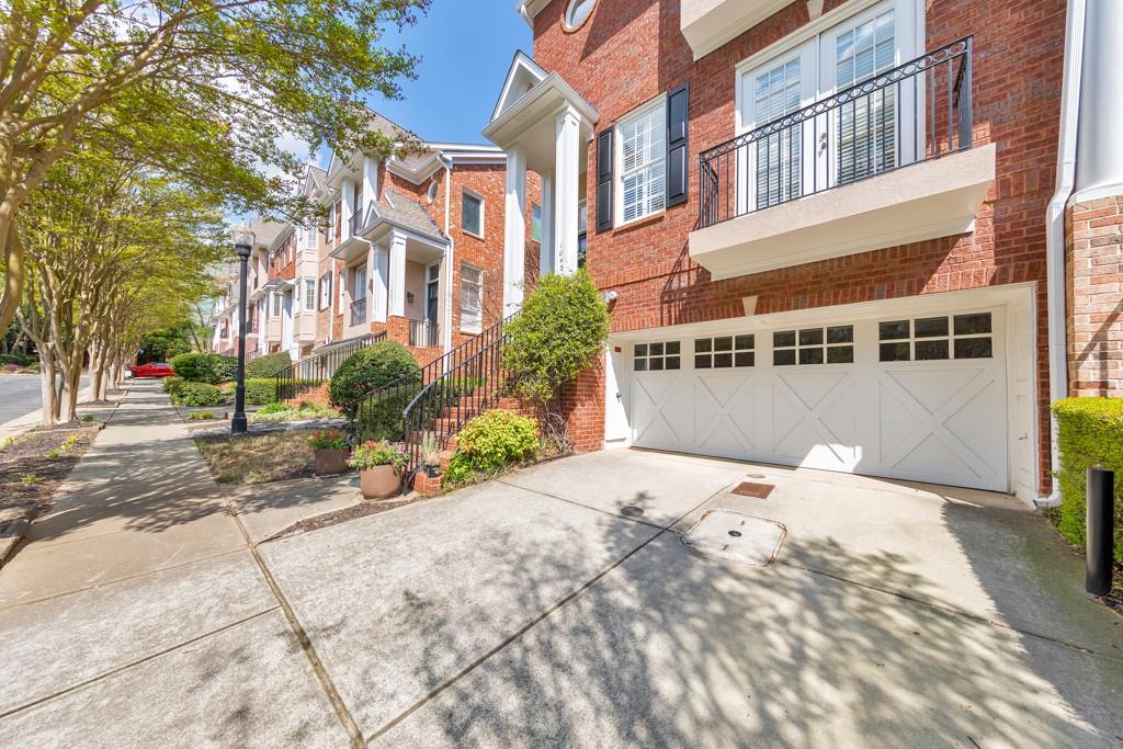 1043 Emory Parc Place Decatur, GA 30033 - Photo 2 of 51