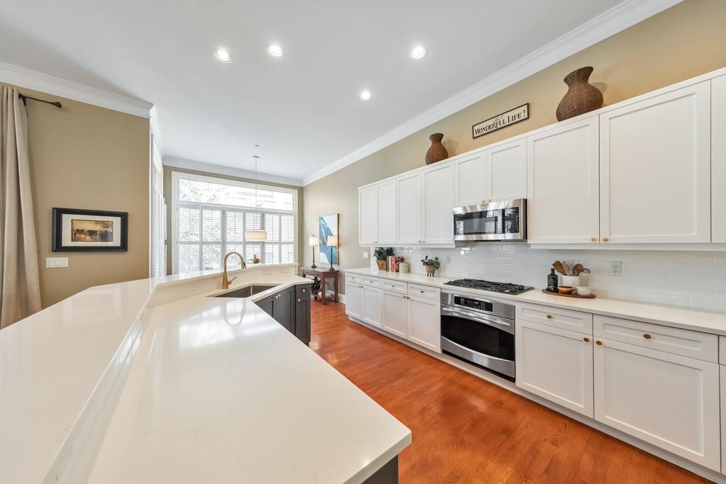 1043 Emory Parc Place Decatur, GA 30033 - Photo 10 of 51