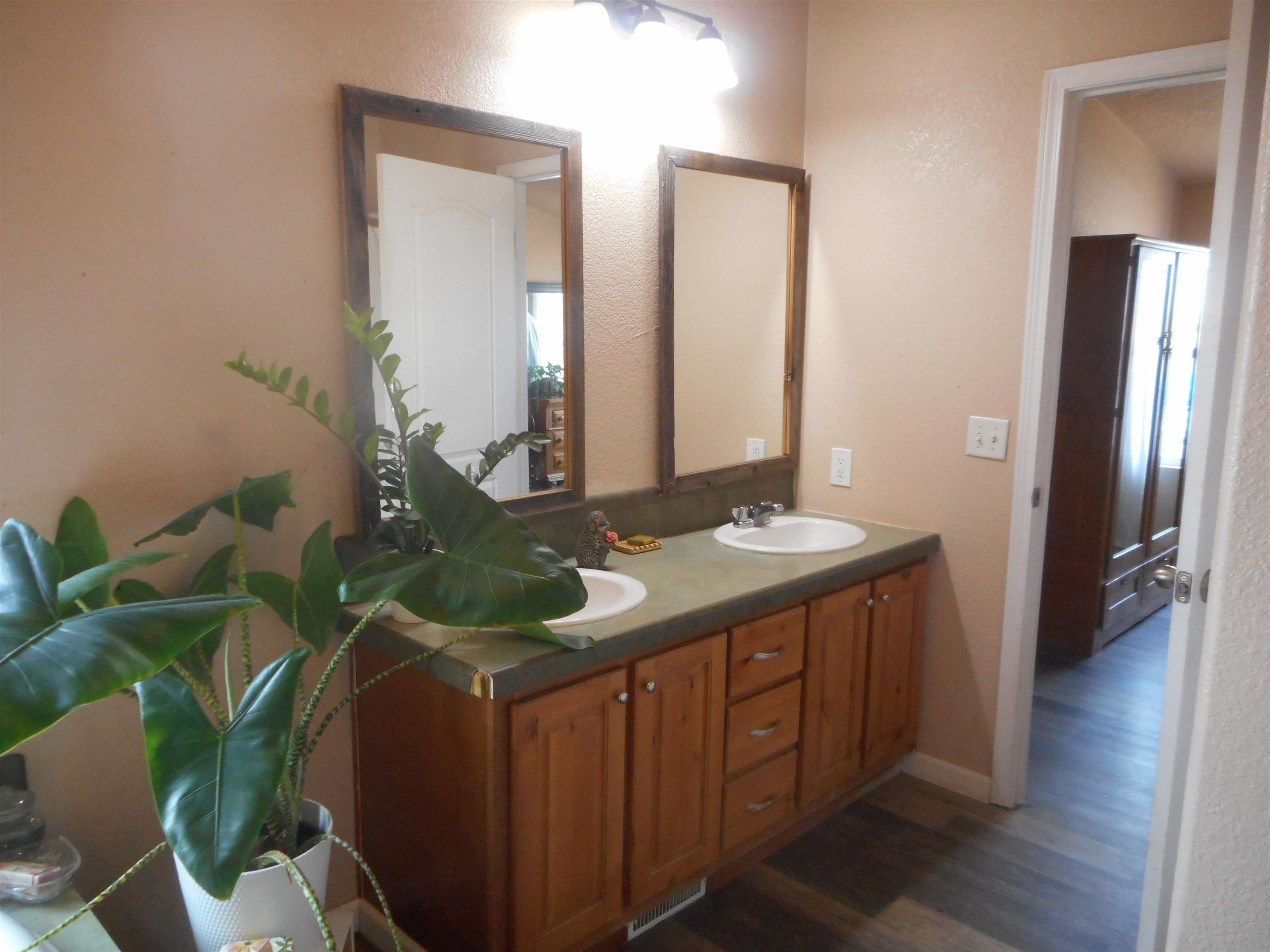 7638 Shelley Road Montague, CA 96064 - Photo 12 of 27 Gallery Image 12