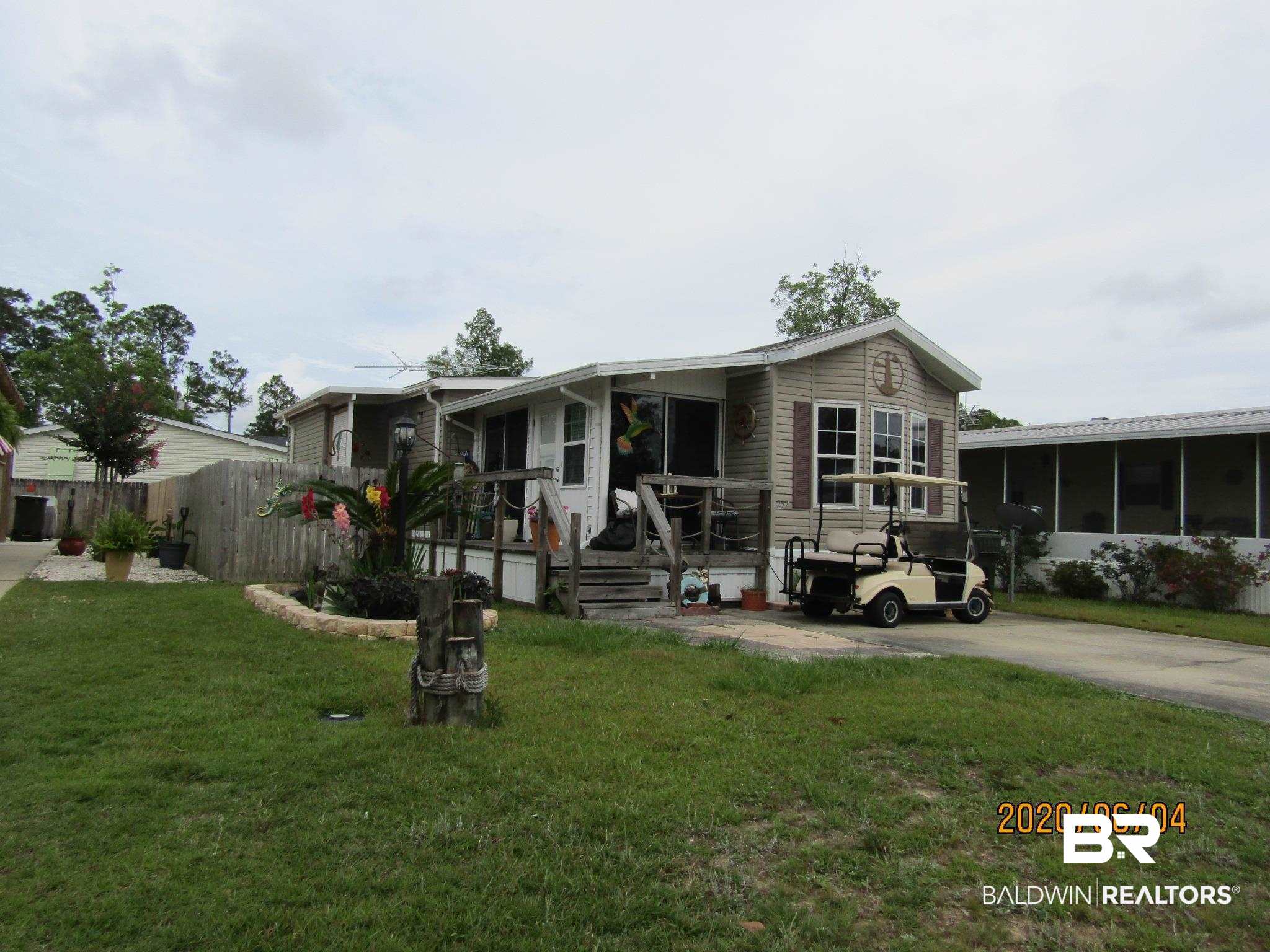 252 Defuniak Circle Lillian, AL 36549 - Photo 2 of 35