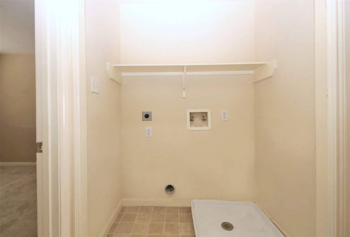 11735 Alief Clodine Road, Unit 22 Houston, TX 77072 - Photo 16 of 23 a bathroom with a shower