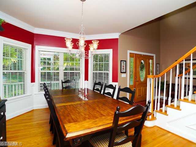 9123 County Line Road Kernersville, NC 27284 - Photo 3 of 16 Dining Room.