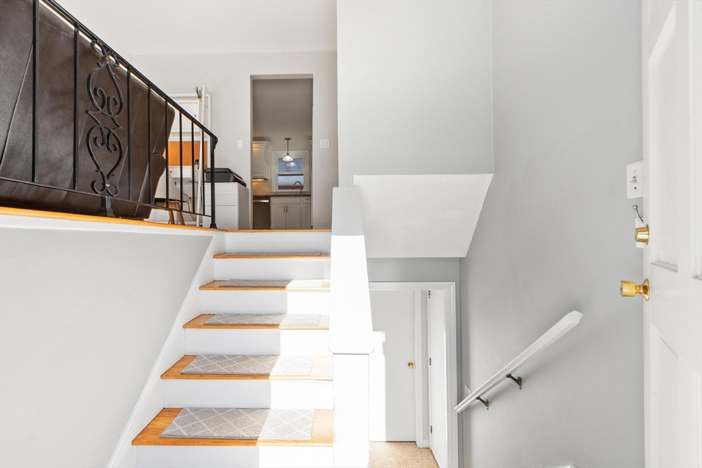 11 Juniper Brook Road Northborough, MA 01532 - Photo 5 of 41