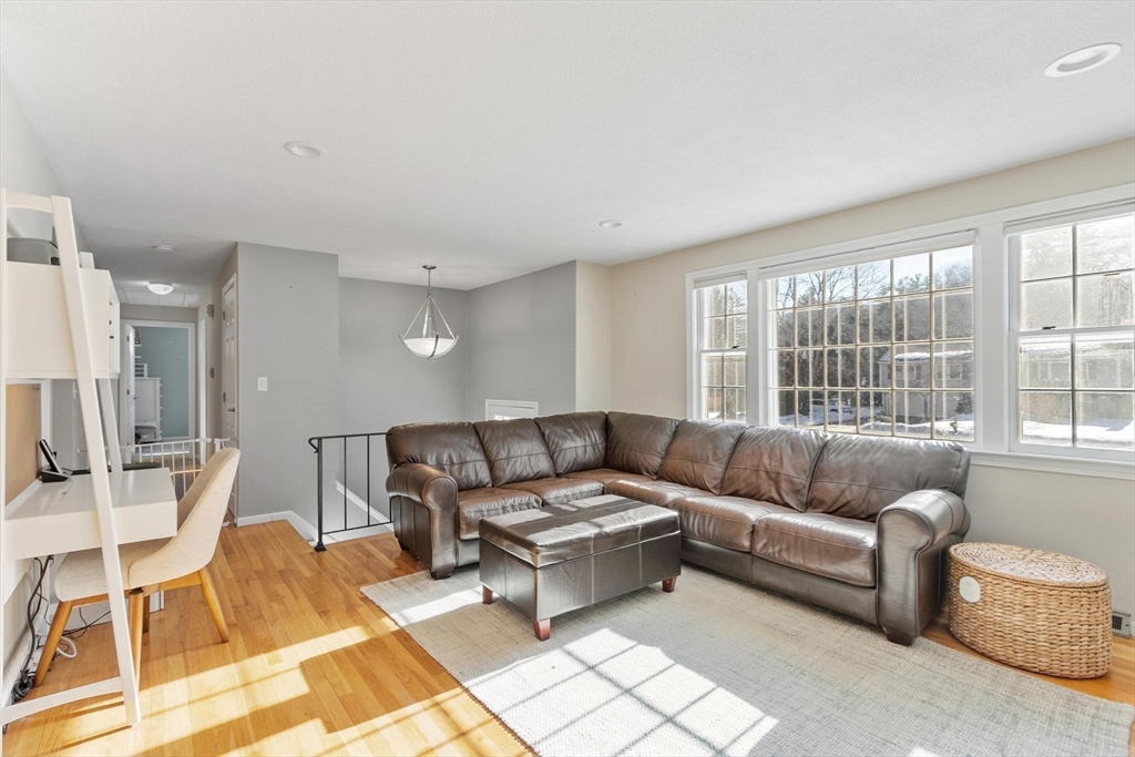 11 Juniper Brook Road Northborough, MA 01532 - Photo 6 of 41