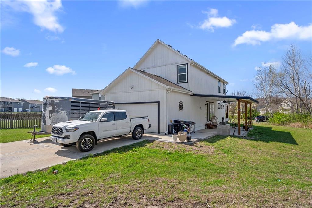 231 Jenny Lane Raymore, MO 64083 - Photo 3 of 29