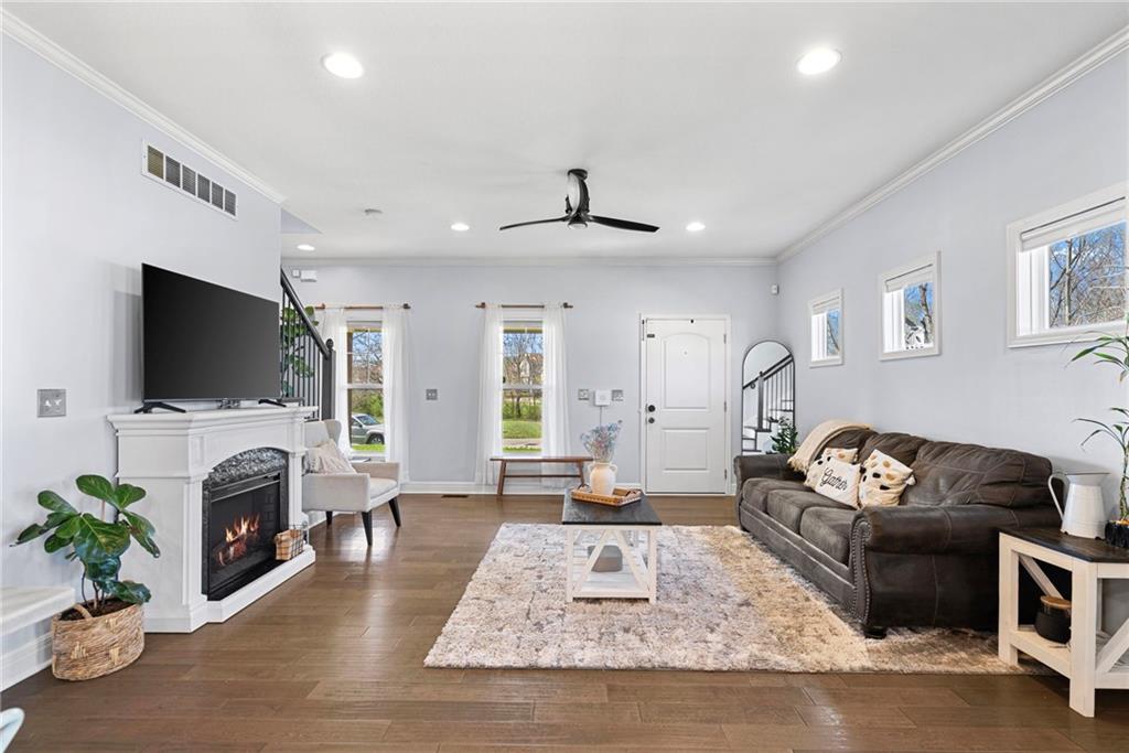 231 Jenny Lane Raymore, MO 64083 - Photo 8 of 29