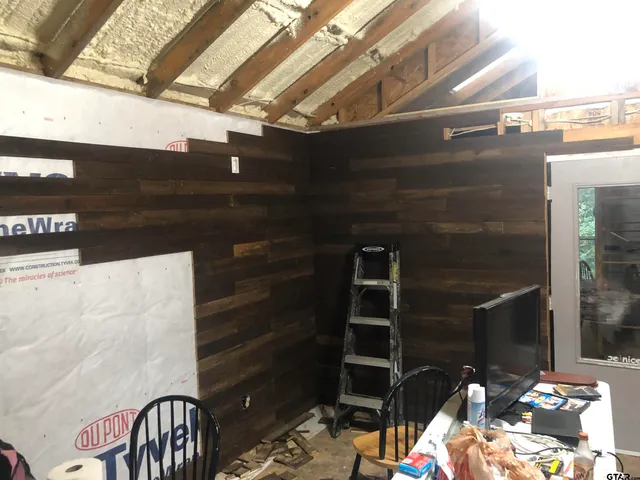 $279,000 | 1998 Christine Street, Blossom, TX 75416