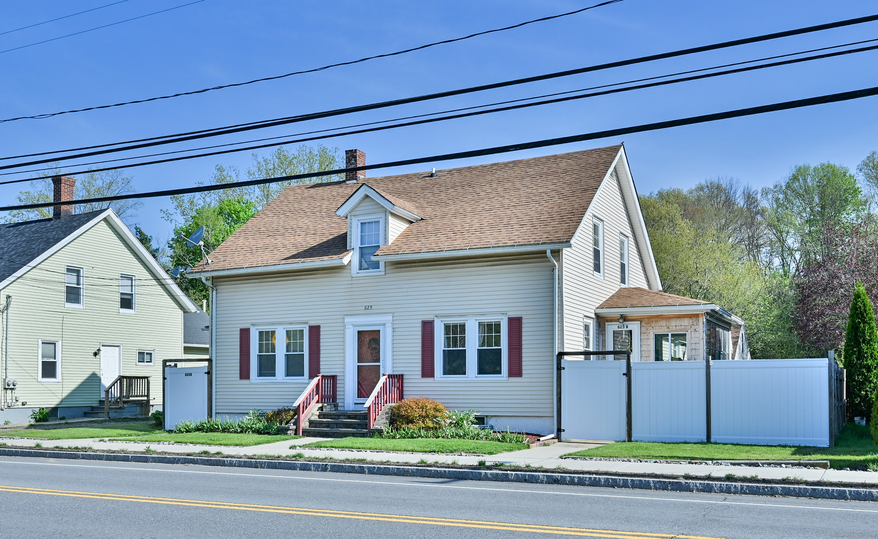 a front view of house with yard
