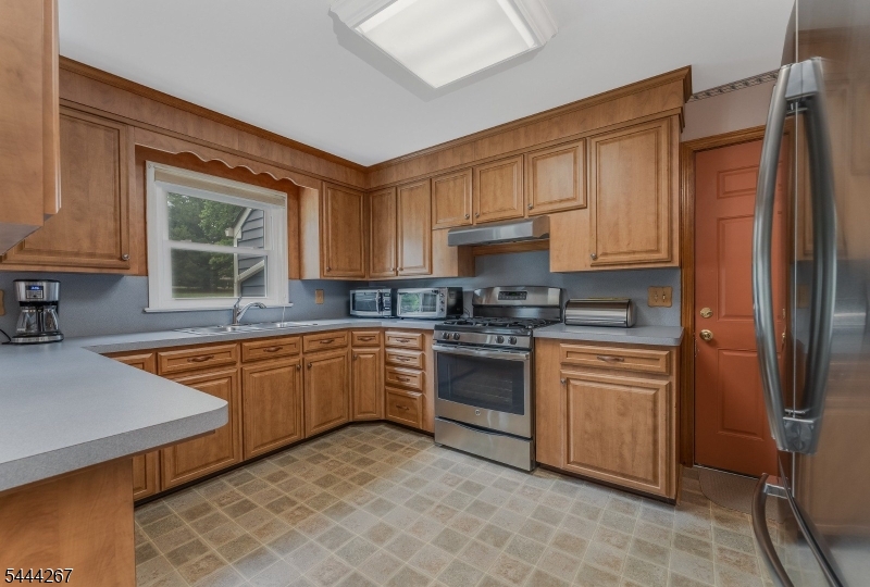 1 W Road Flemington, NJ 08822 - Photo 12 of 35