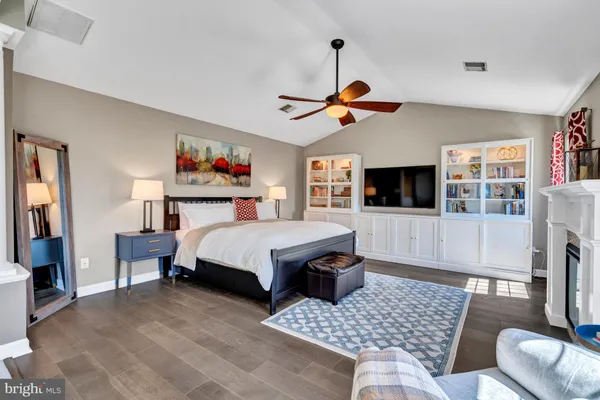 $1,150,000 | 26163 Glasgow Drive, Chantilly, VA 20152