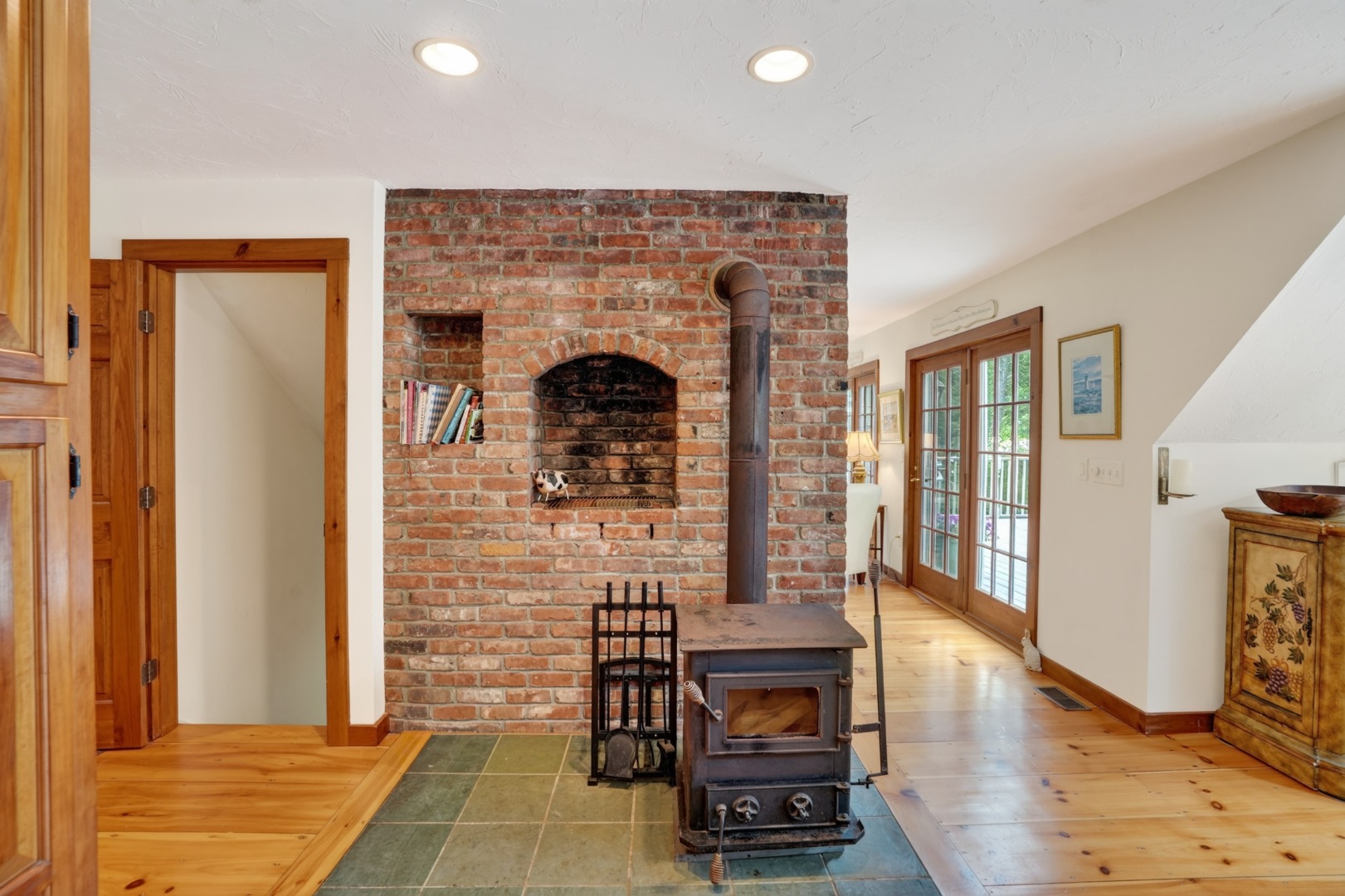 9 Codman Spring Road Edgartown, MA 02539 - Photo 24 of 35 Gallery Image 24