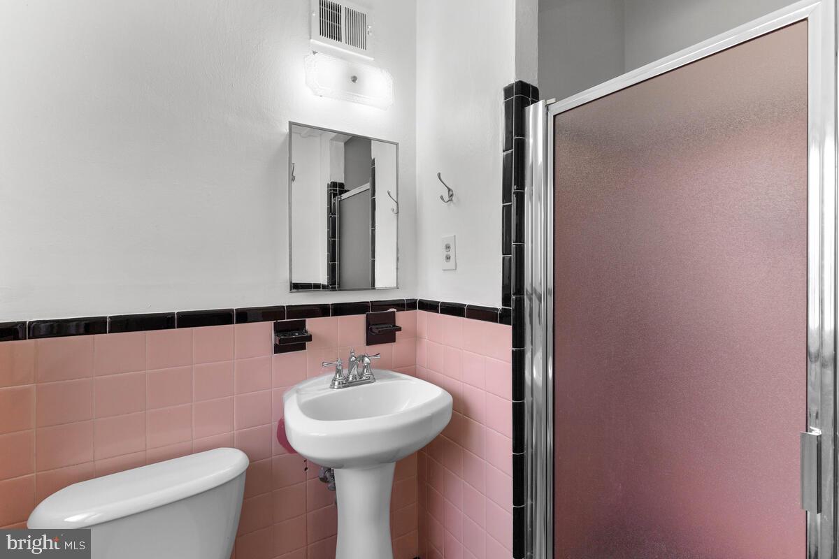 8616 Jones Mill Road Chevy Chase, MD 20815 - Photo 22 of 29