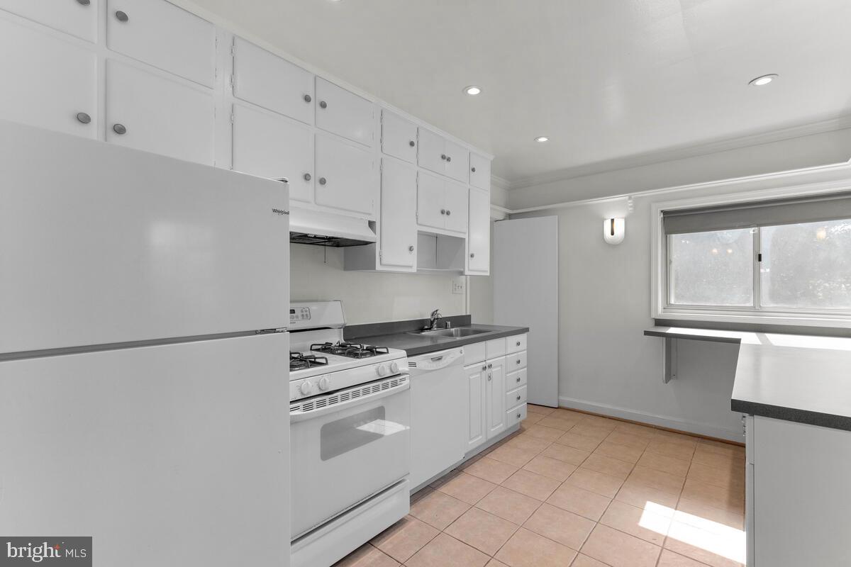 8616 Jones Mill Road Chevy Chase, MD 20815 - Photo 7 of 29