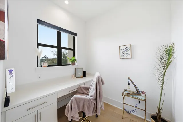 $1,099,000 | 321 Sweet Grass Lane, Lakeway, TX 78738