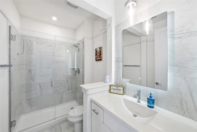 $1,099,000 | 321 Sweet Grass Lane, Lakeway, TX 78738