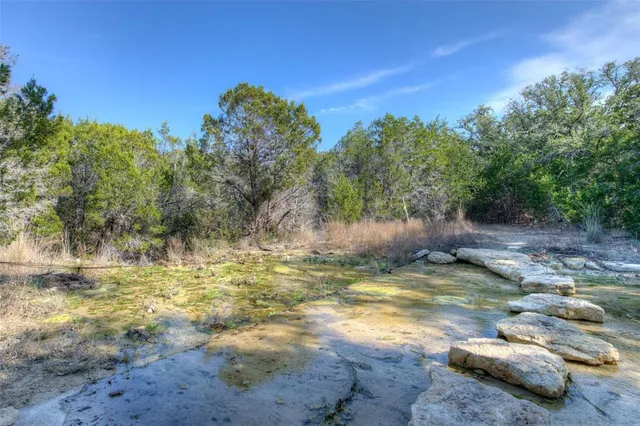 $1,099,000 | 321 Sweet Grass Lane, Lakeway, TX 78738